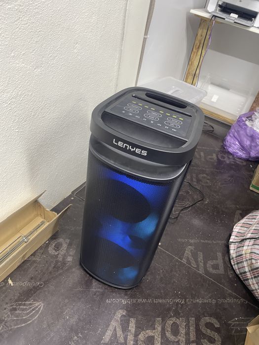 Продам колонку Lenyes