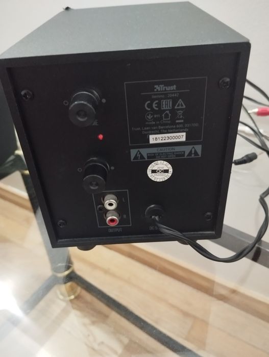Sistem boxe 2+1 pentru laptop