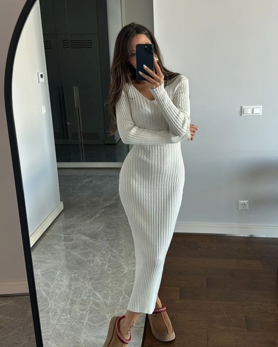 Платье Зара  38 р. По 4500