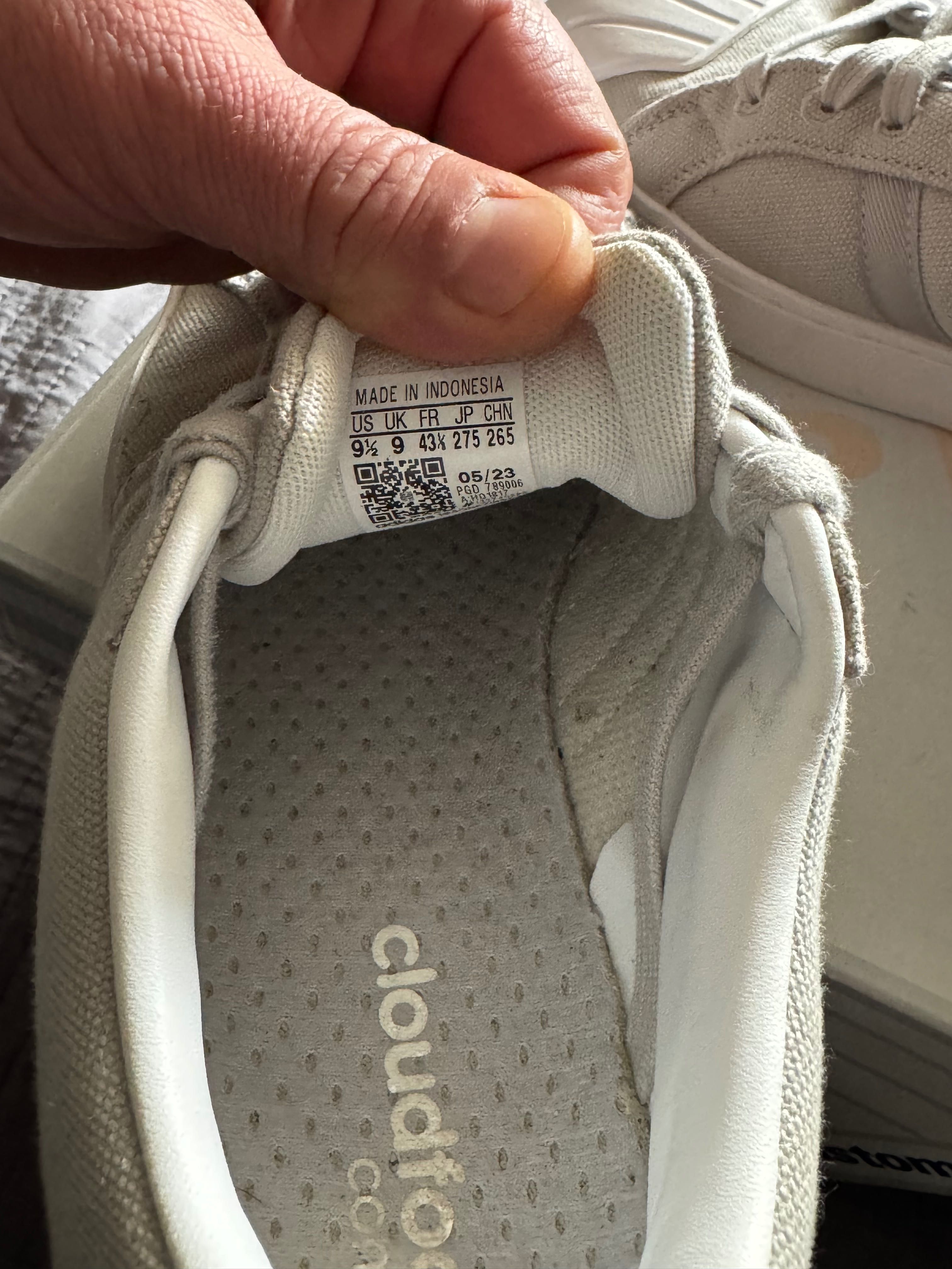 Кецове adidas сиви