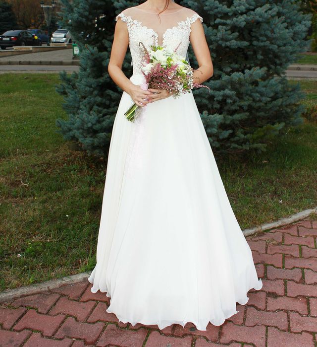 Vand rochie de mireasa