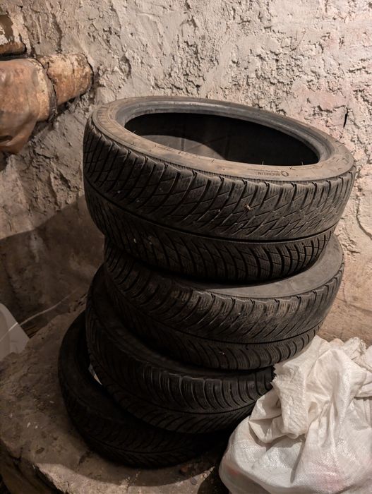 Cauciucuri iarna Michelin 225/40 R18