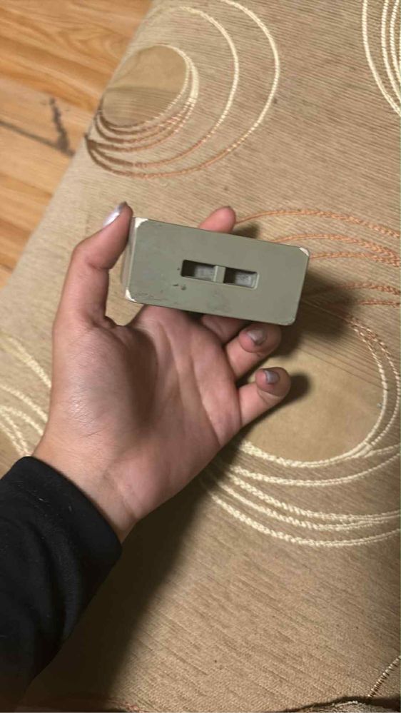 Малка тонколона JBL използвана но в добро техническо състояние.
