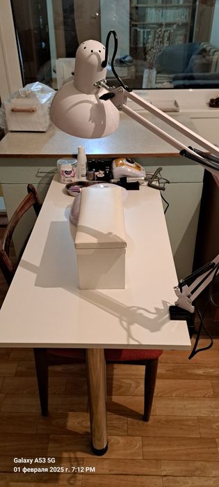 Продам маникюрный стол