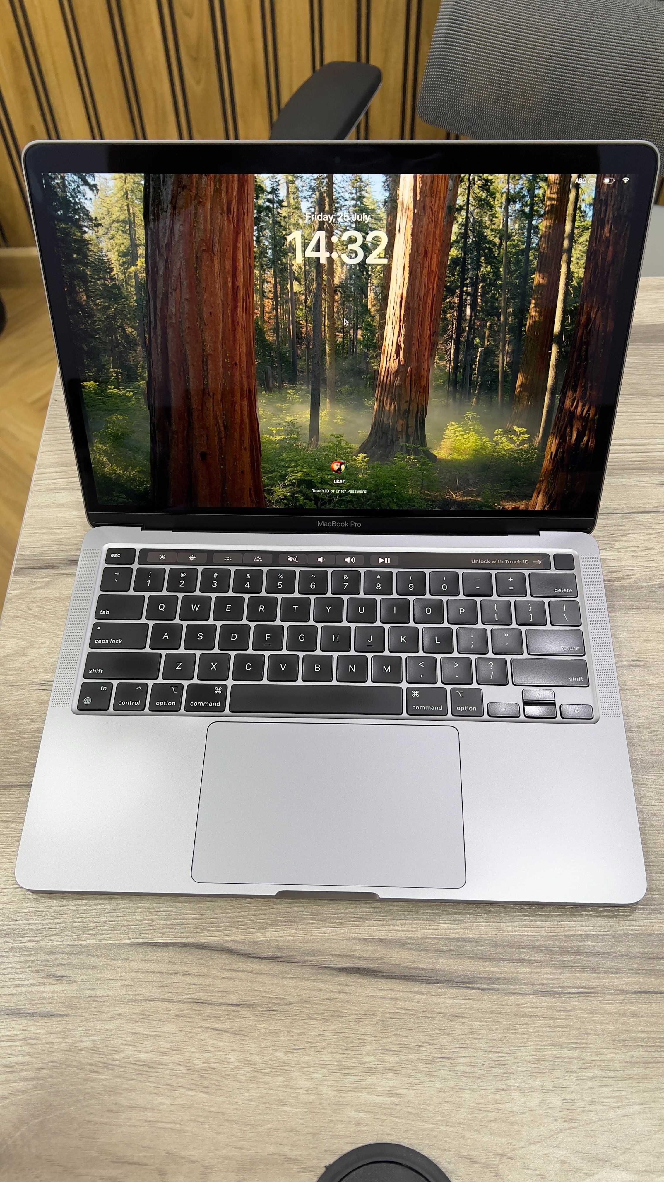 Macbook pro M2 2022 8/256 600$