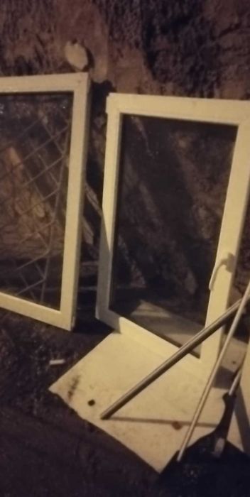 Vând geamuri termopan