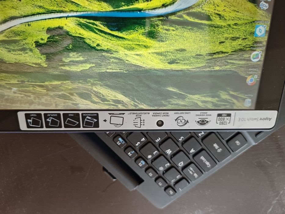Лаптоп/таблет acer 2в1 windows 10 две в едно