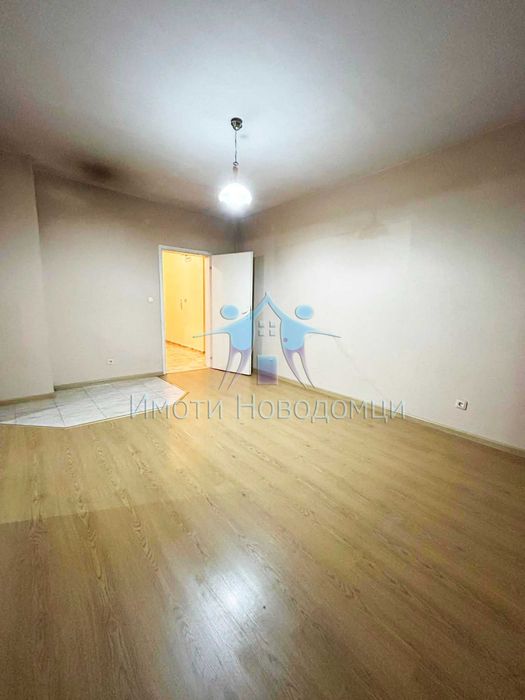 Продава се Четиристаен ТУХЛЕН апартамент в гр.Шумен, кв.Добруджански