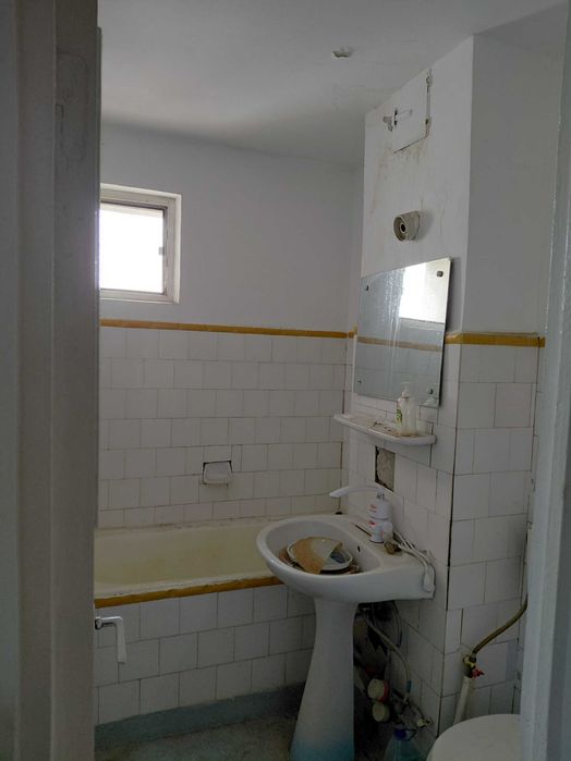 Apartament 3 camere, decomandat, 6/10, 70 mp, Micro 20, Galati