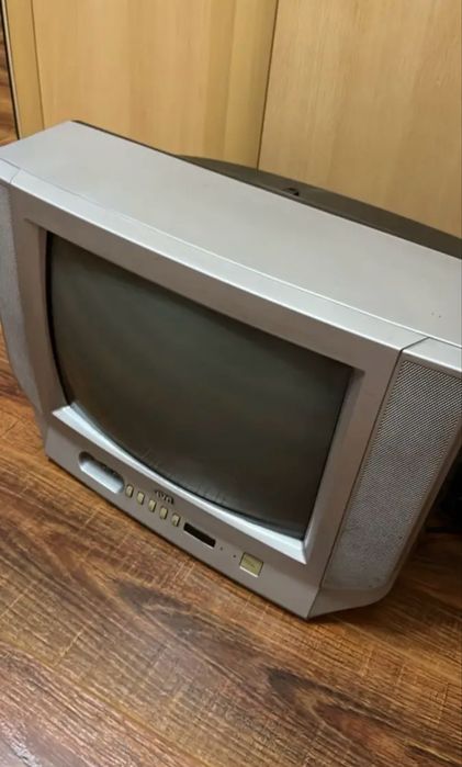 Телевизор JVC обмен на шоколад