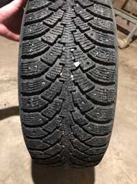 Продам комплект зимней , шипованной резины Nokian Nordman 4 205/55/R16