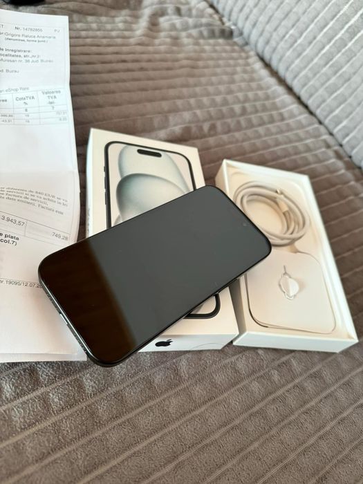 iPhone 15 Negru (Black) - orice rețea
