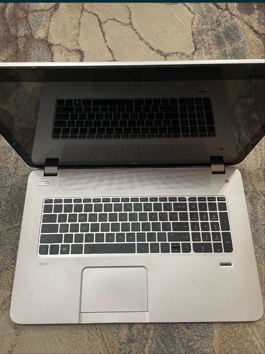 Laptop HP Envy TS touch 17” i7 4700 2,4Ghz 16gb/mem ram,1 terra hdd