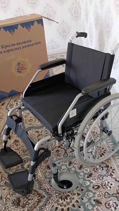 Инвалитны коляска жана