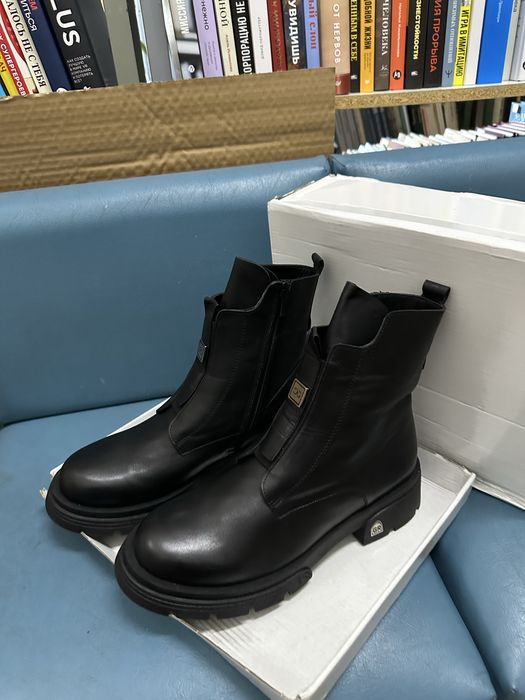 Продам НОВЫЕ зимние полусапоги