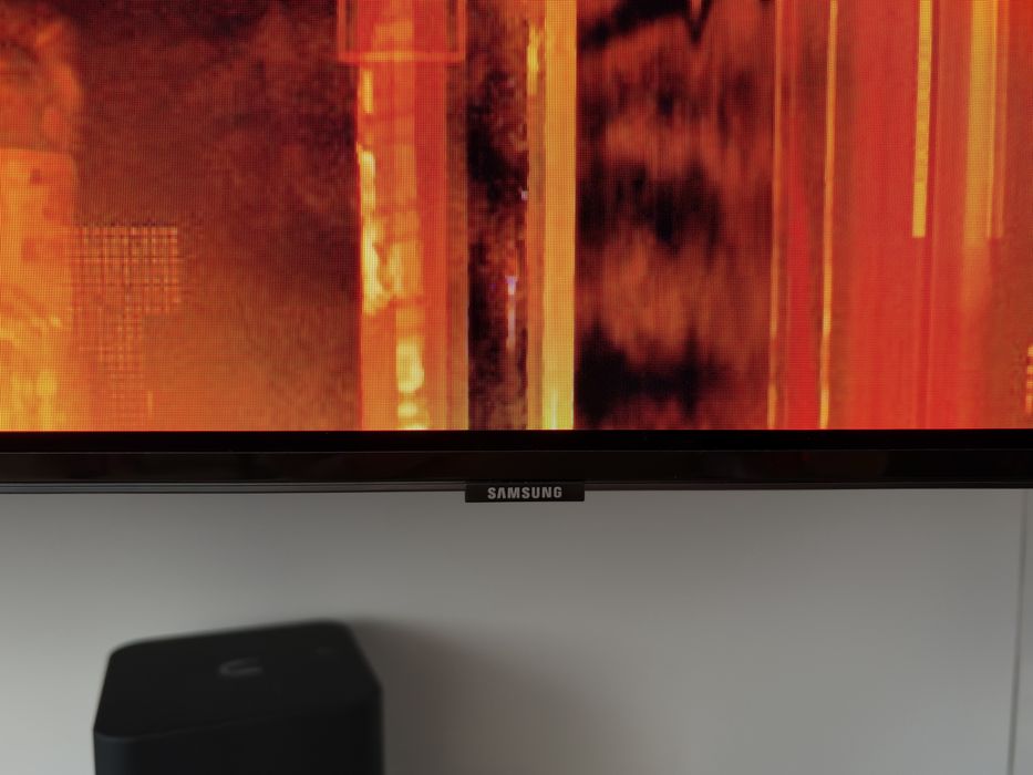 Samsung QE-65S90D OLED Smart TV 4K - 2200 лв.