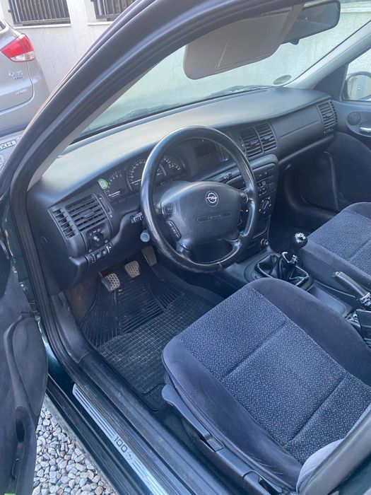 Opel Vectra-B 1.8 benzina