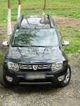 Vând Dacia Duster