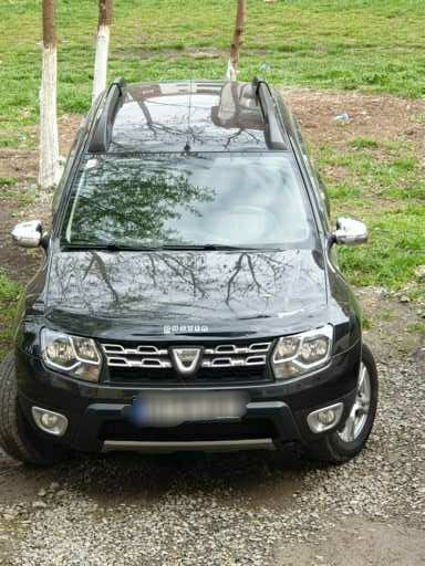 Vând Dacia Duster