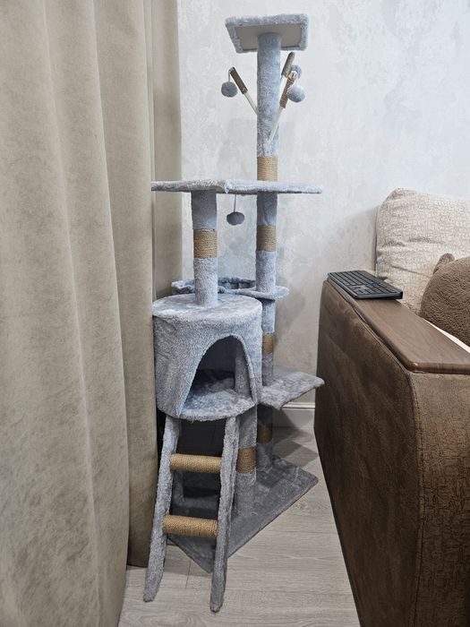 Дом-когтеточка для котов