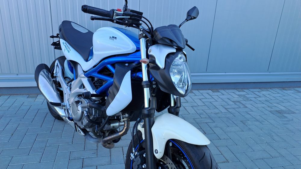 Suzuki sfv650 Gladius garanție