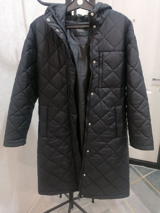 Продам куртку осень весна