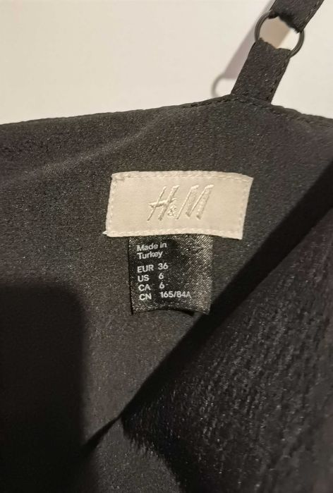 Стилна, официална елегантна черна рокля с презрамки H&M