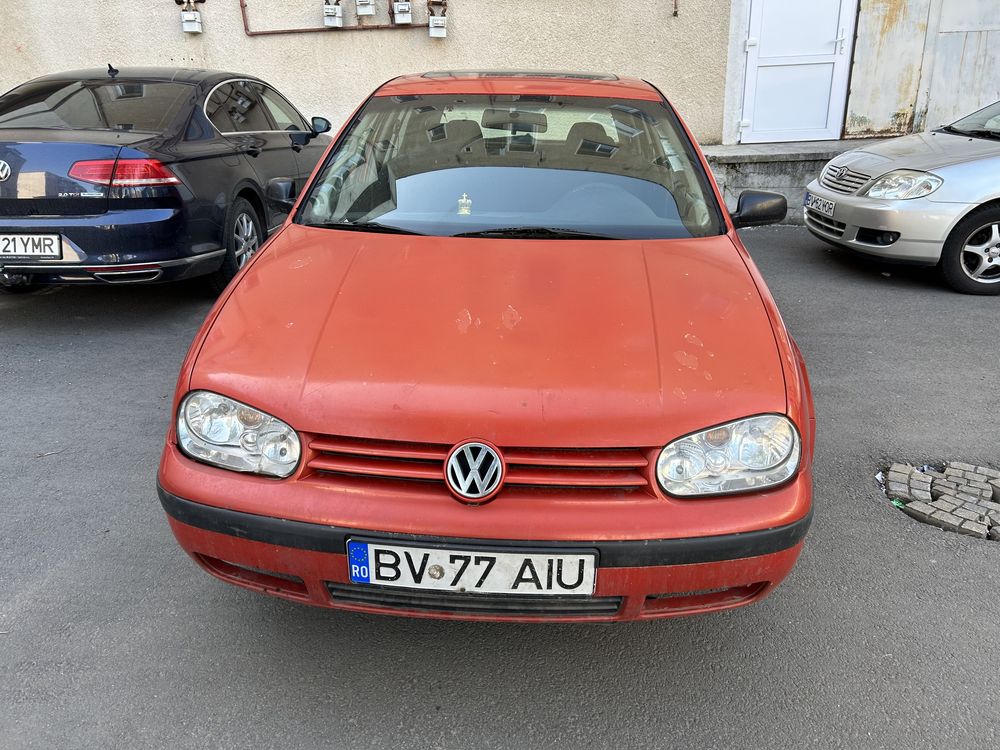 Vând Golf 4, în stare bună de funcționare!