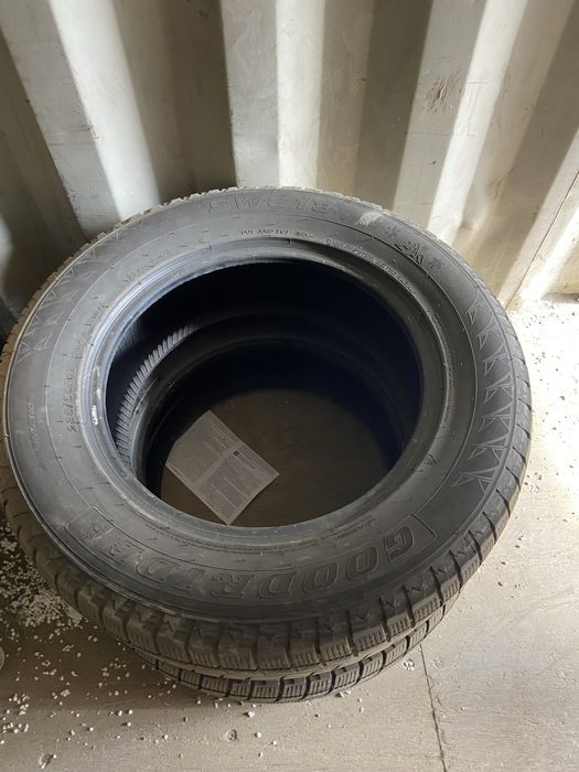 Шины GOODRIDE 235/65/17 зимний б/у