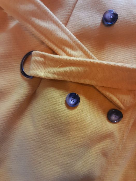 Жълто палто размер М