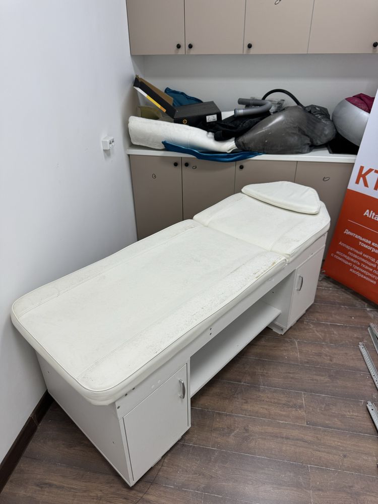 Кушетка медецинский кровать , процедурный