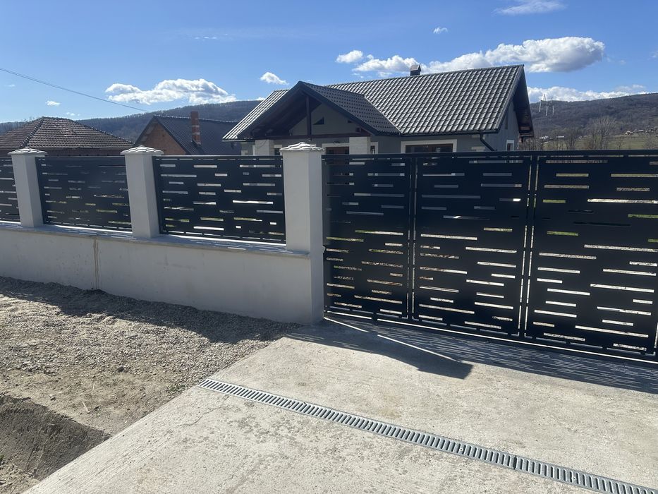 Porti garduri din tabla decupata