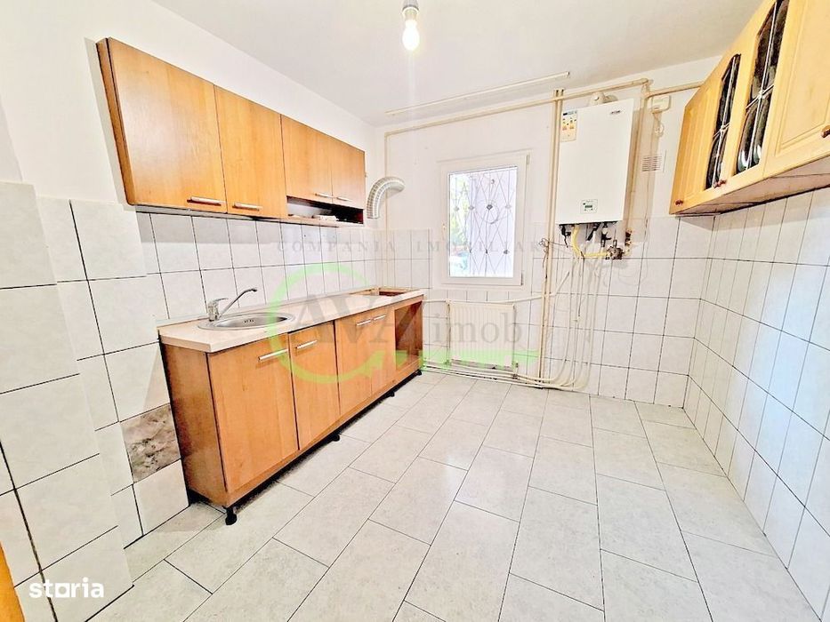 Apartament 3 camere decomandate, parter / 4, Bacau