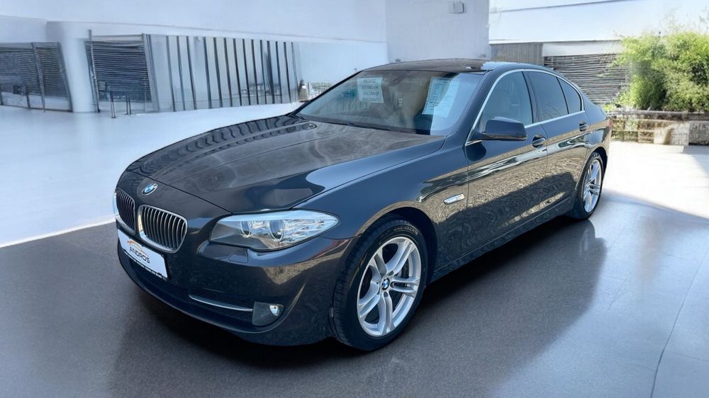 BMW Seria 5 520d 184CP/08.2012/Automatic/Interior Beige+Negru/Garantie 12 luni
