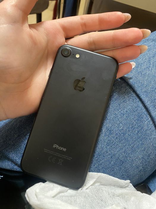 Телефон iPhone 7 32GB