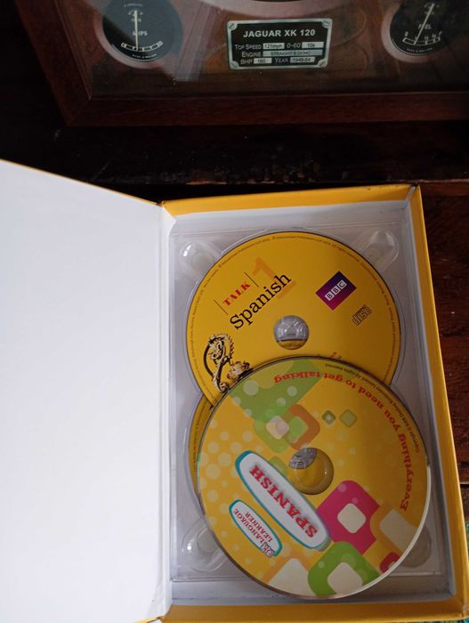 Учебни помагала с дискове Collins