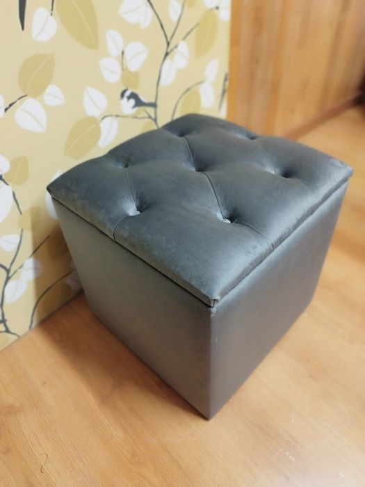 Vând taburet tapițat Chesterfield catifea Gri-Antracit cu spatiu depo