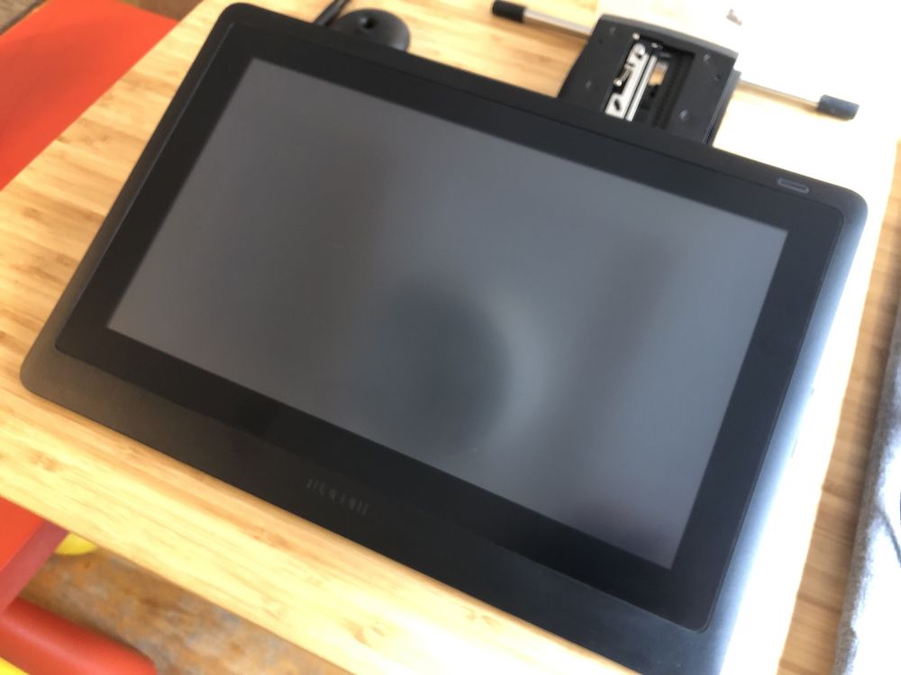 Wacom Cintiq 16 + Stand + Husa