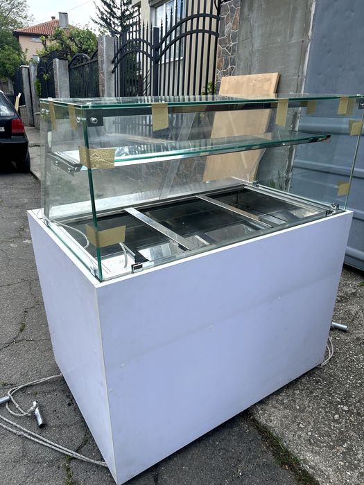 Хладилна витрина за салати