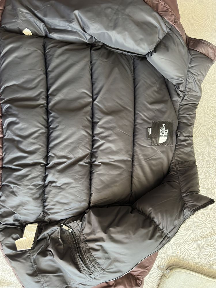 The north face puffer 700 nuptse jacket