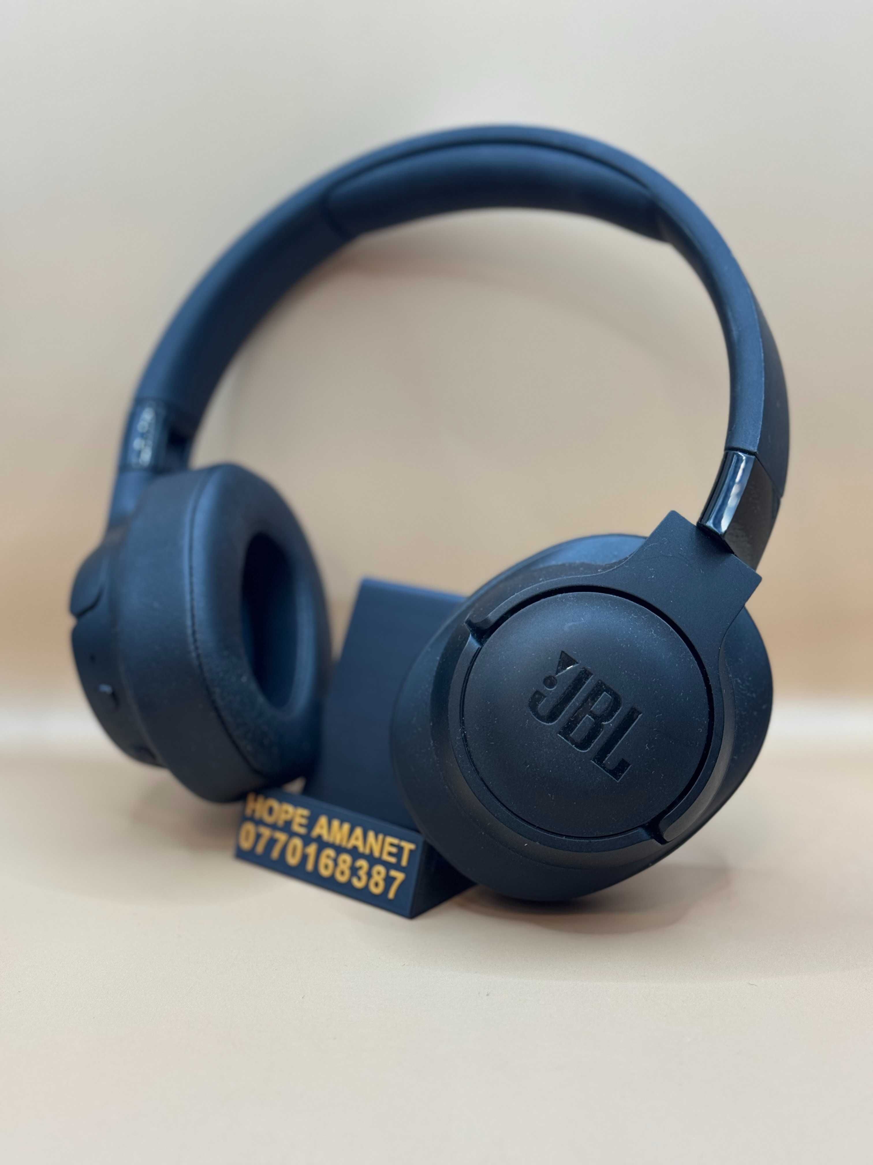 Hope Amanet P4 / CASTI JBL TUNE 760