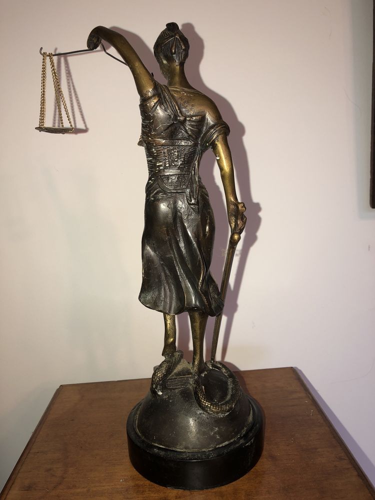 Statueta  englezeasca “Justitia”din bronz