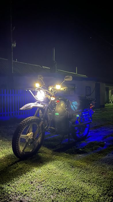 Мотоцикл 200куб новый матор