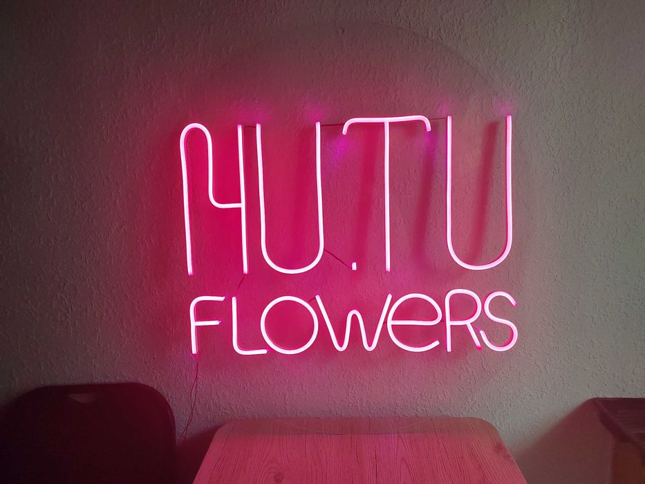 Neon belgilar Yuqori Sifatda