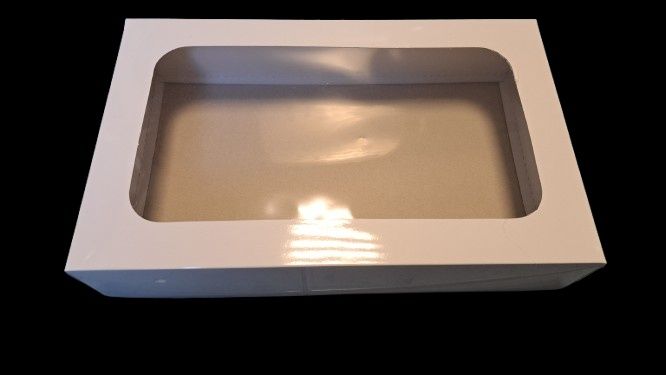 Cutii carton, alb, potrivite pentru trusouri, seturi bebe  și ambalare