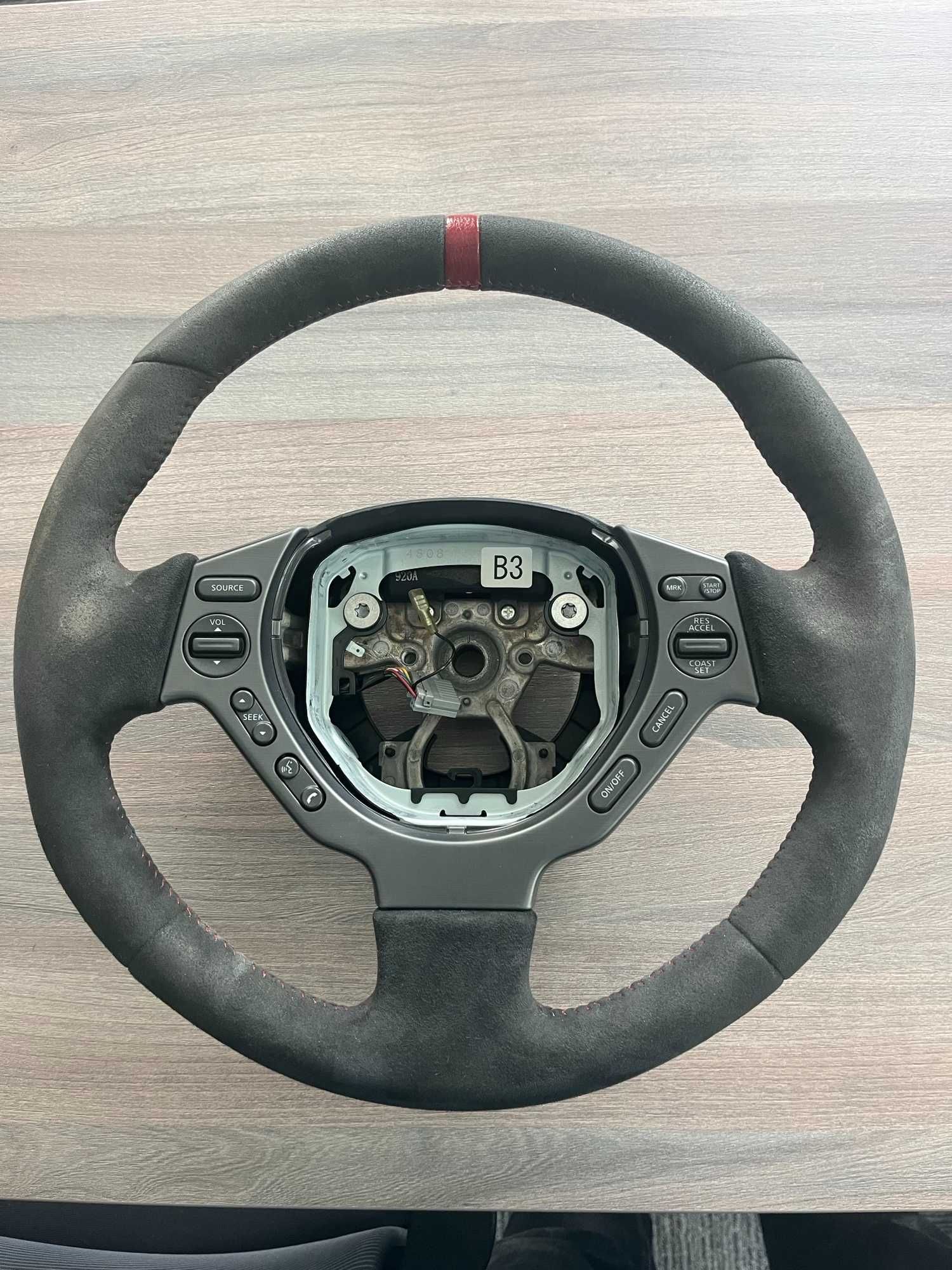 Волан Нисан GTR NISMO