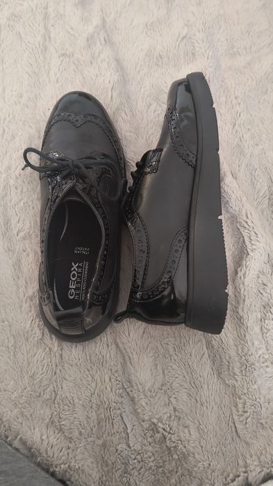 Pantofi Geox tip Oxford