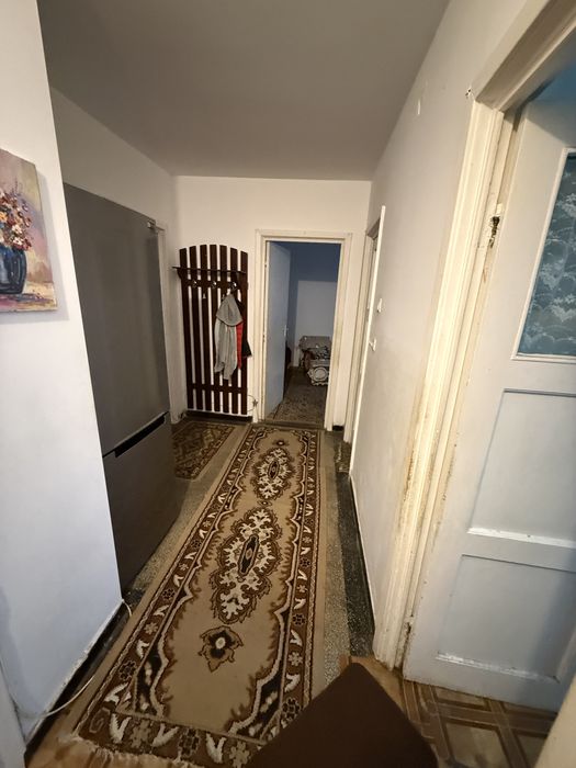 Vând apartament 3 camere Cina