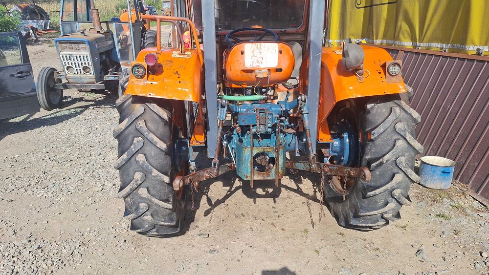 Vand tractoare fiat diferite modele