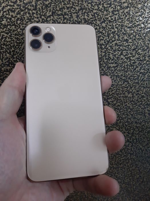 Продам АЙФОН 11 Pro Max 64гб.